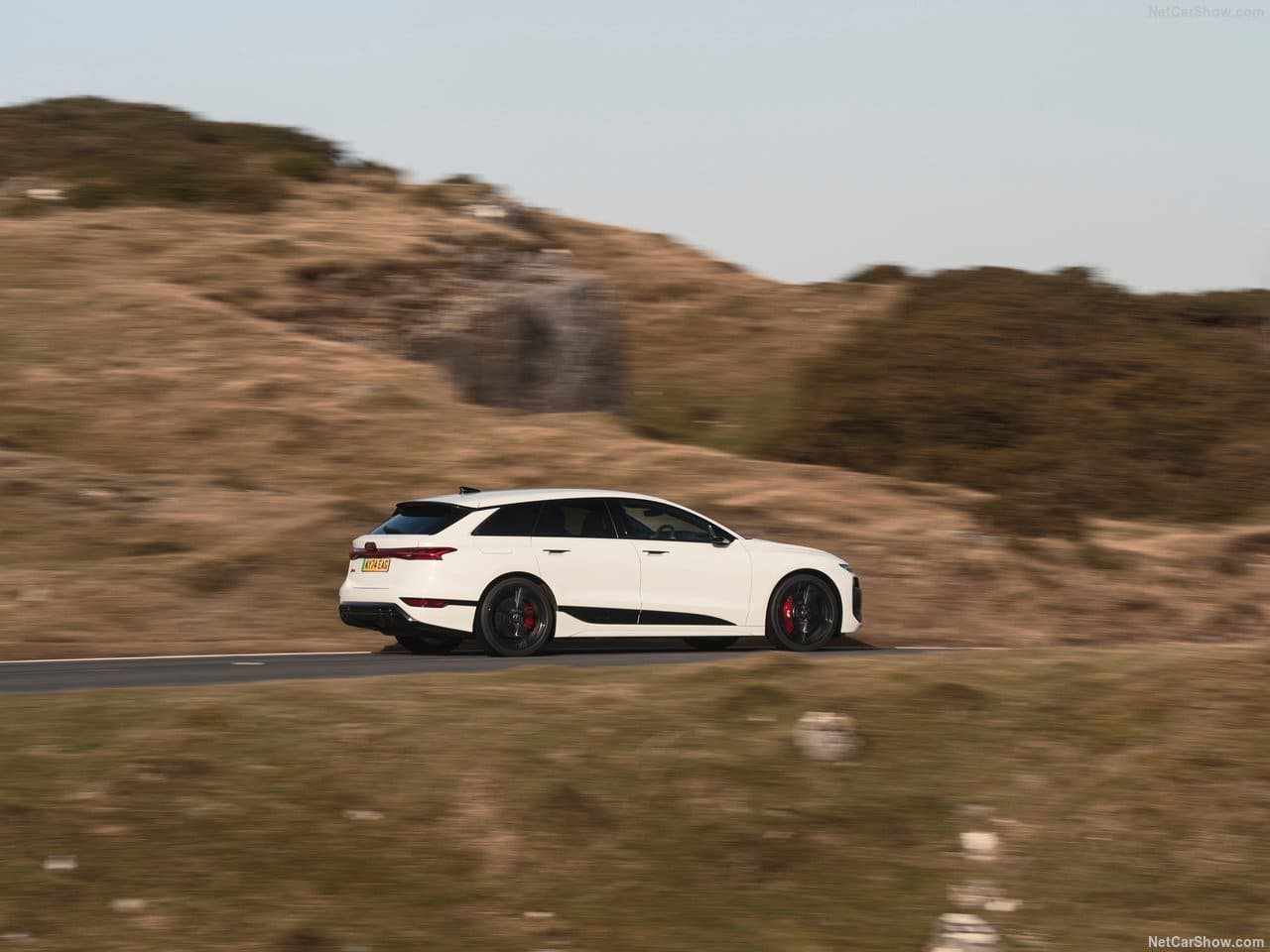 2025 - AUDI S6 AVANT E-TRON UK VERSION, foto 40