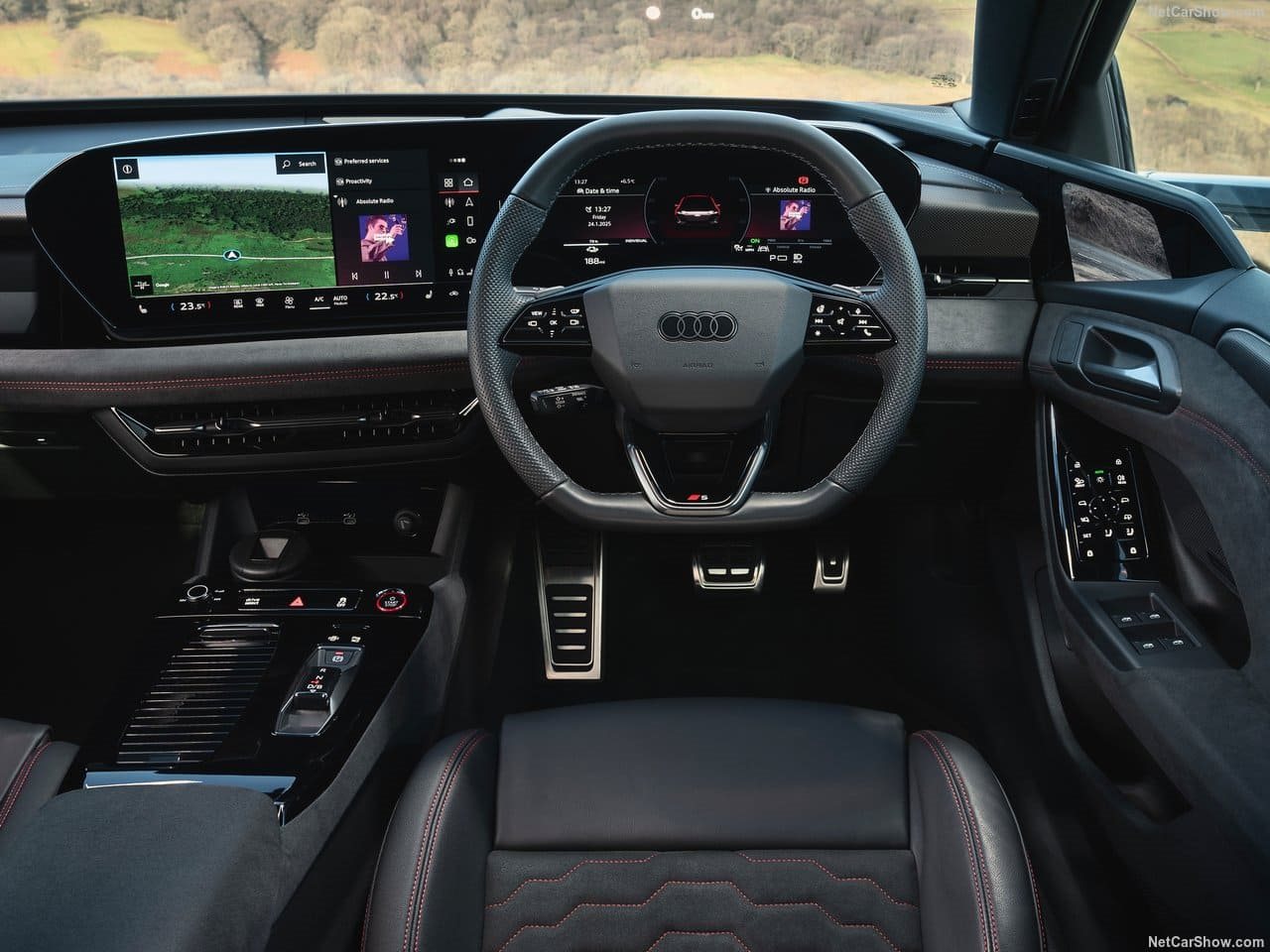 2025 - AUDI S6 AVANT E-TRON UK VERSION, foto 50