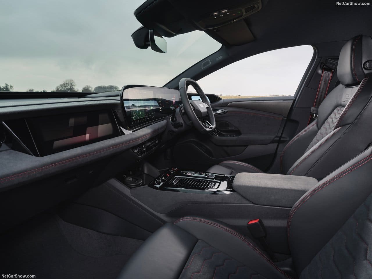 2025 - AUDI S6 AVANT E-TRON UK VERSION, foto 56