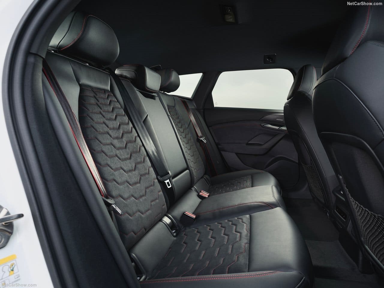 2025 - AUDI S6 AVANT E-TRON UK VERSION, foto 58