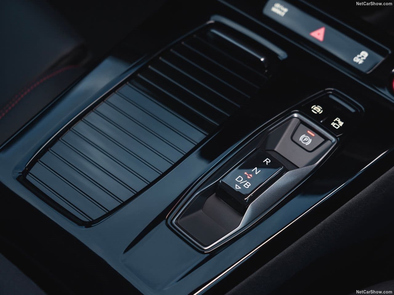 2025 - AUDI S6 AVANT E-TRON UK VERSION, foto 72