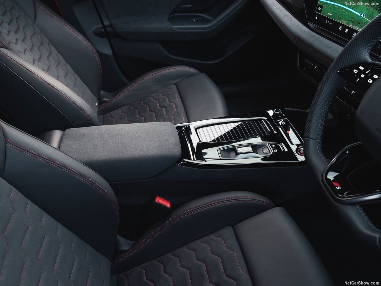 2025 - AUDI S6 AVANT E-TRON UK VERSION, foto 74