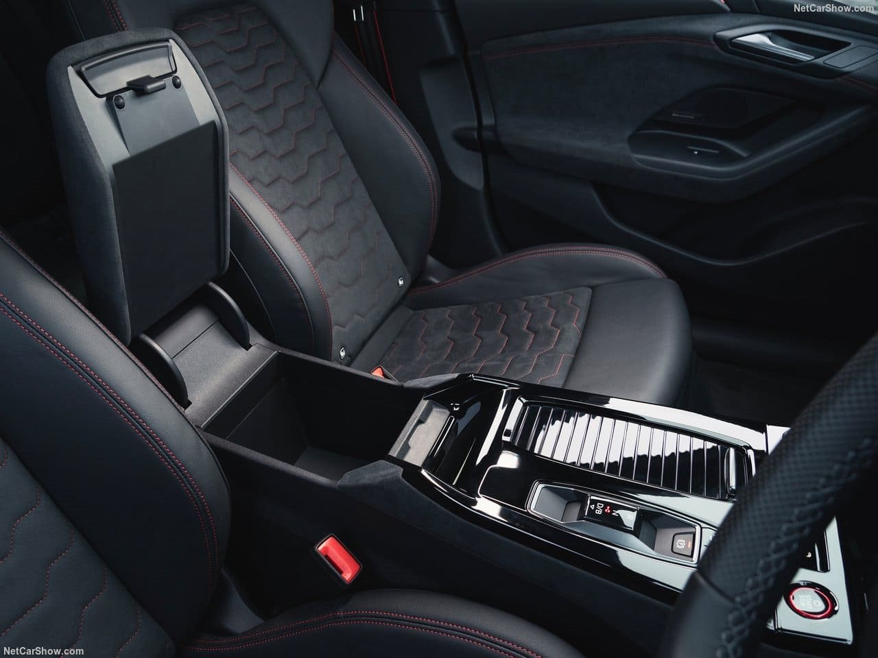 2025 - AUDI S6 AVANT E-TRON UK VERSION, foto 75