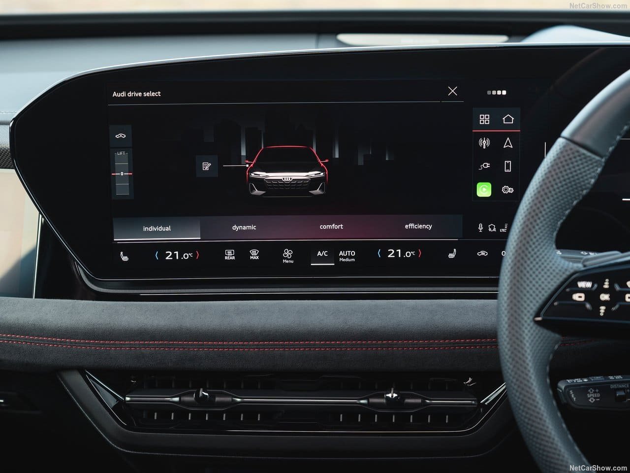2025 - AUDI S6 AVANT E-TRON UK VERSION, foto 103