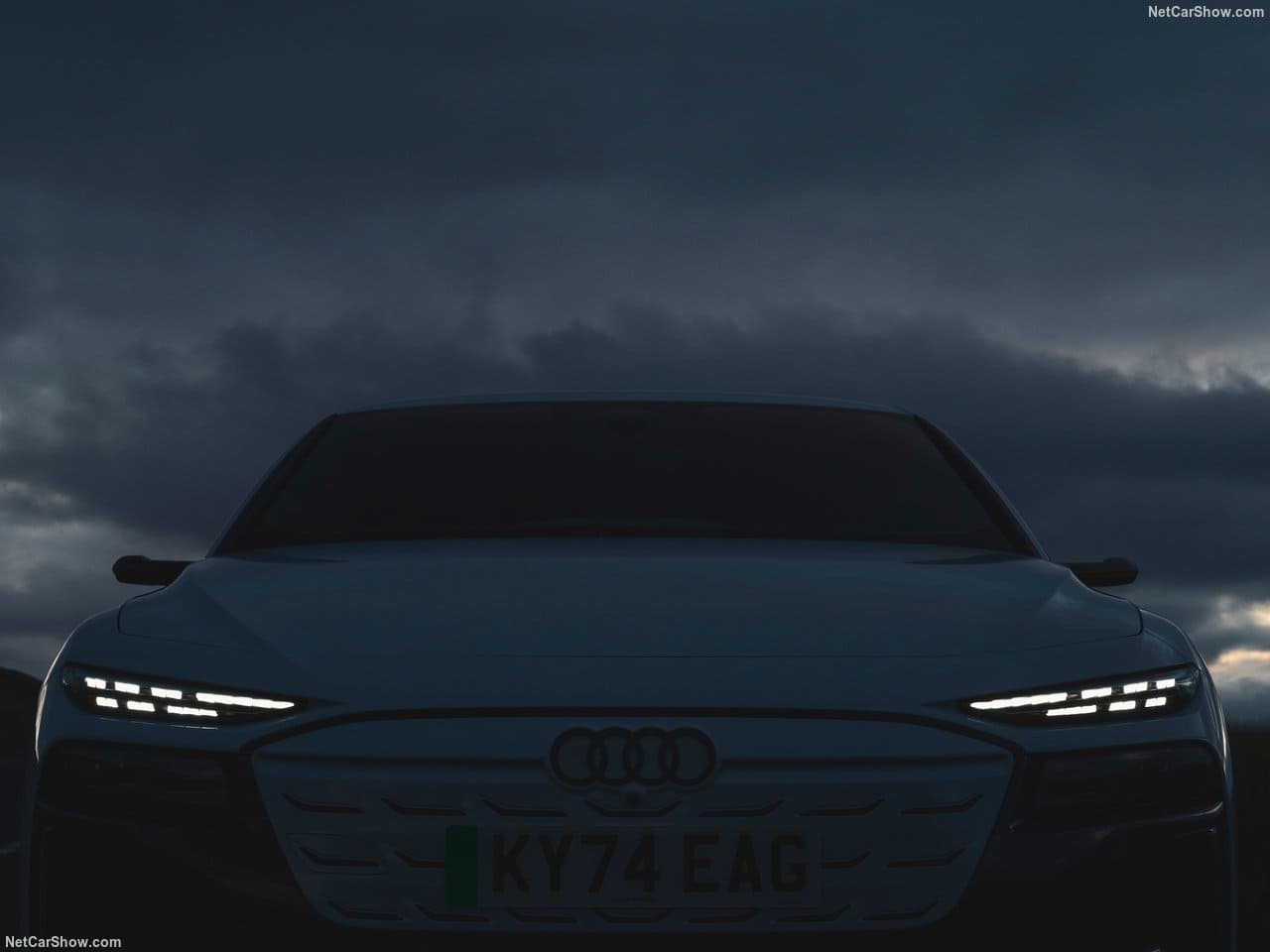 2025 - AUDI S6 AVANT E-TRON UK VERSION, foto 119