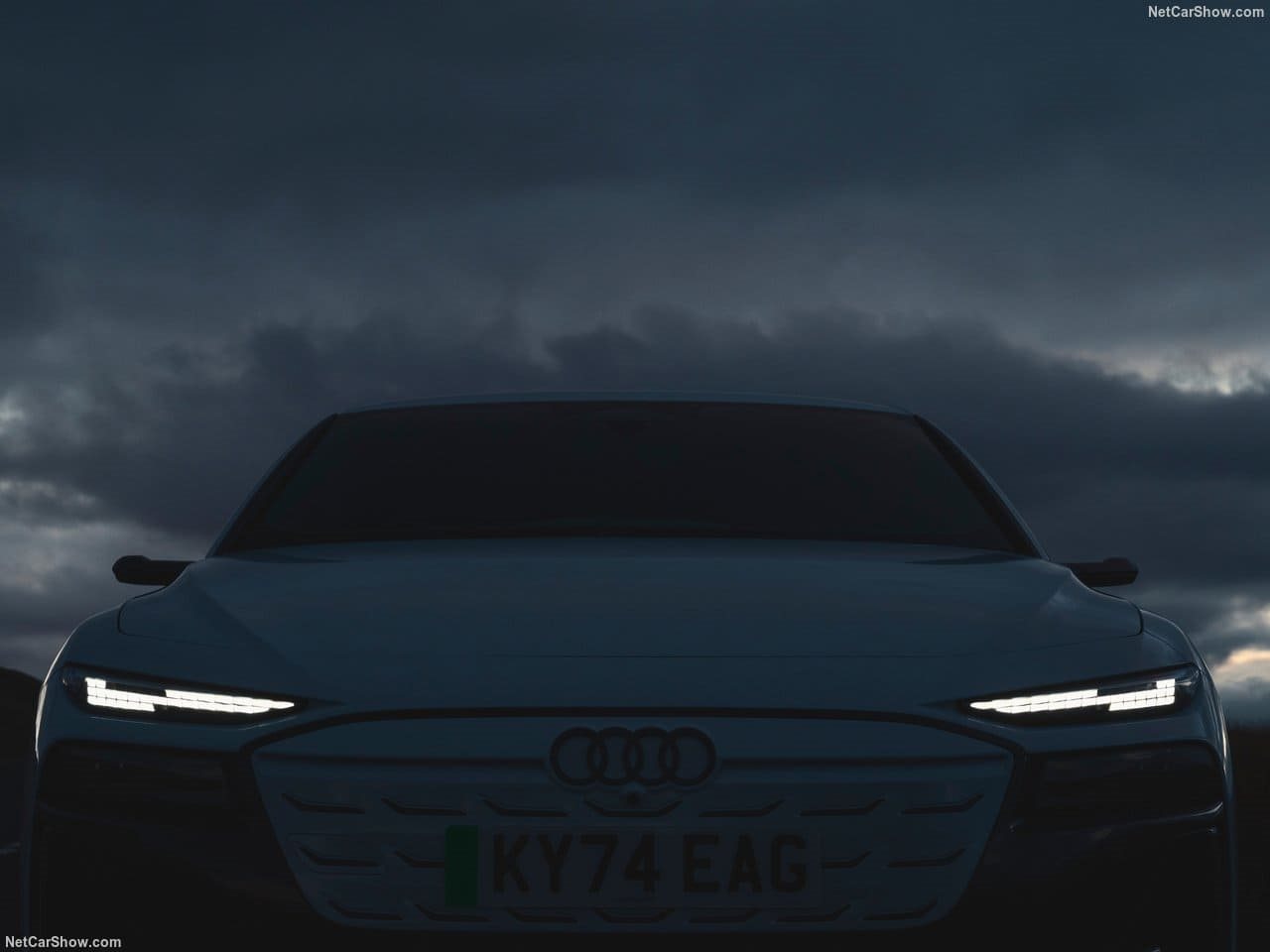2025 - AUDI S6 AVANT E-TRON UK VERSION, foto 122