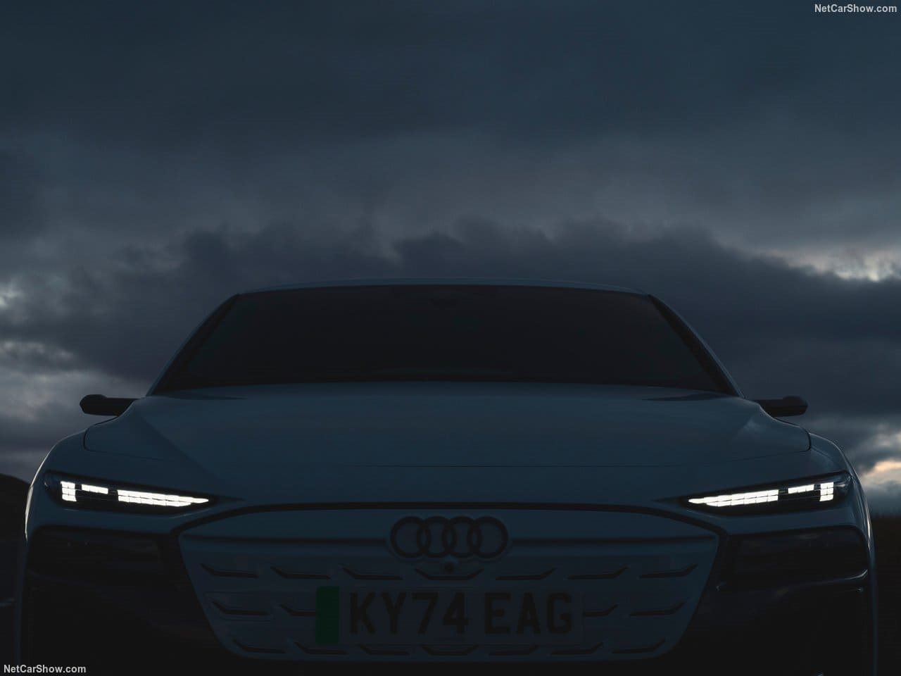 2025 - AUDI S6 AVANT E-TRON UK VERSION, foto 123