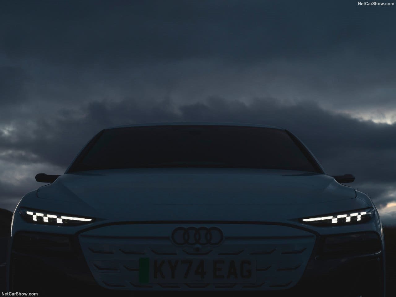 2025 - AUDI S6 AVANT E-TRON UK VERSION, foto 125