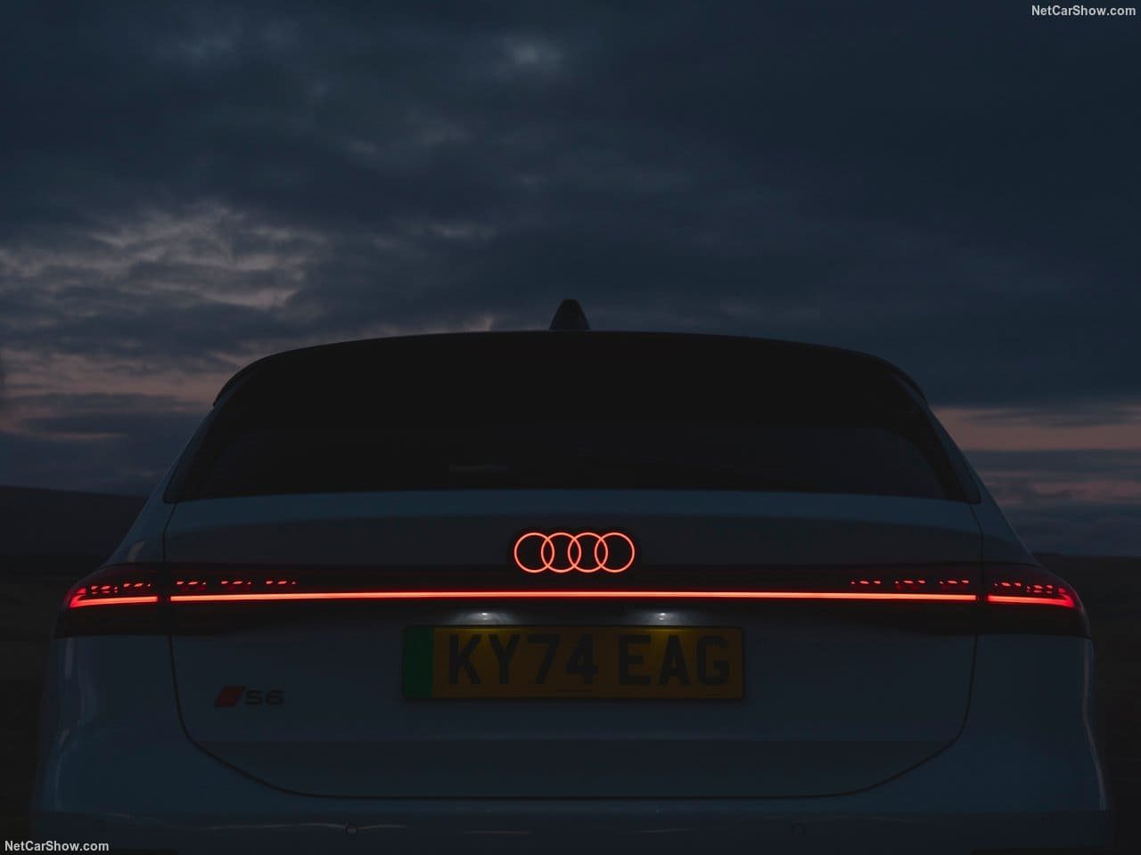 2025 - AUDI S6 AVANT E-TRON UK VERSION, foto 130