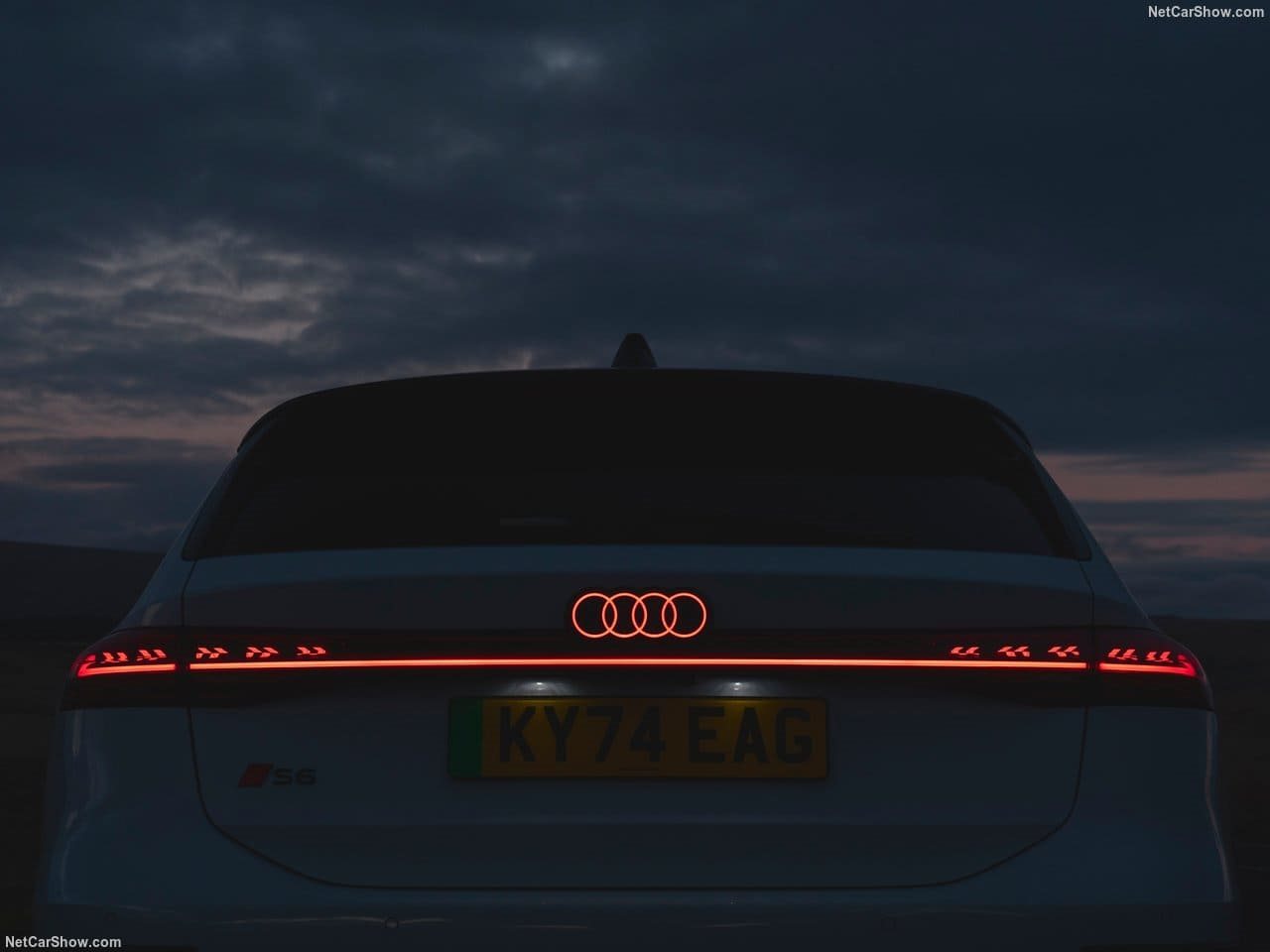 2025 - AUDI S6 AVANT E-TRON UK VERSION, foto 132