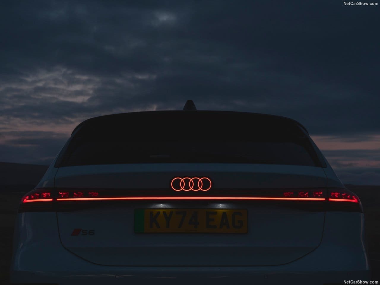 2025 - AUDI S6 AVANT E-TRON UK VERSION, foto 133