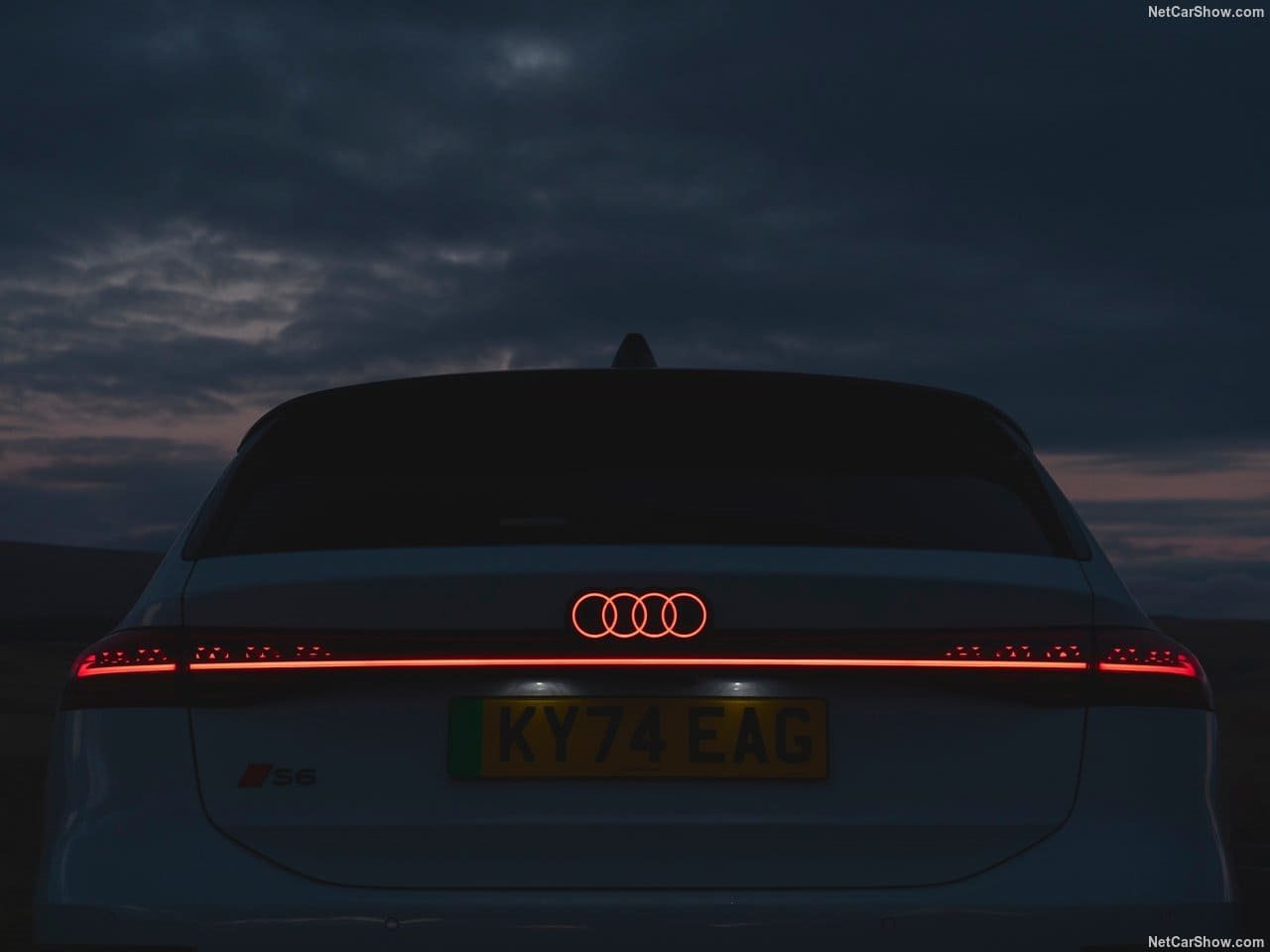 2025 - AUDI S6 AVANT E-TRON UK VERSION, foto 134