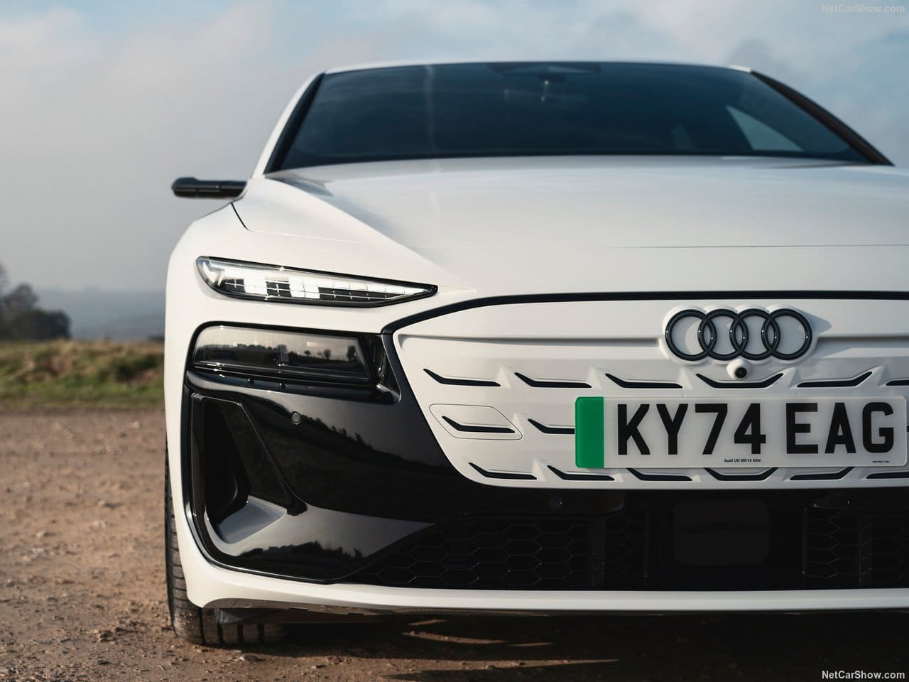 2025 - AUDI S6 AVANT E-TRON UK VERSION, foto 144