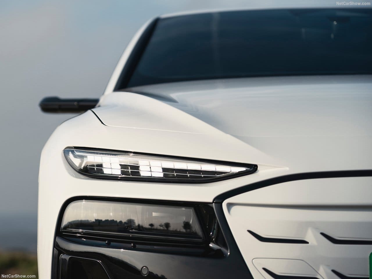 2025 - AUDI S6 AVANT E-TRON UK VERSION, foto 146