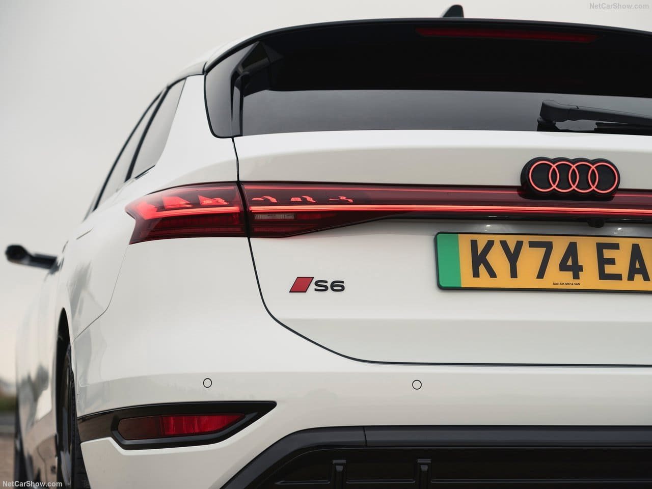 2025 - AUDI S6 AVANT E-TRON UK VERSION, foto 147