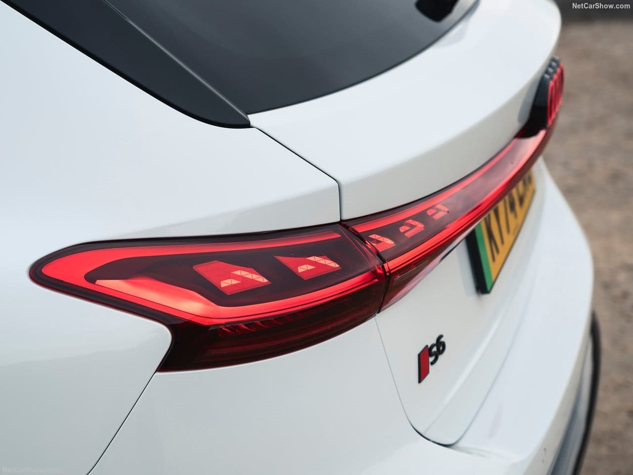 2025 - AUDI S6 AVANT E-TRON UK VERSION, foto 149
