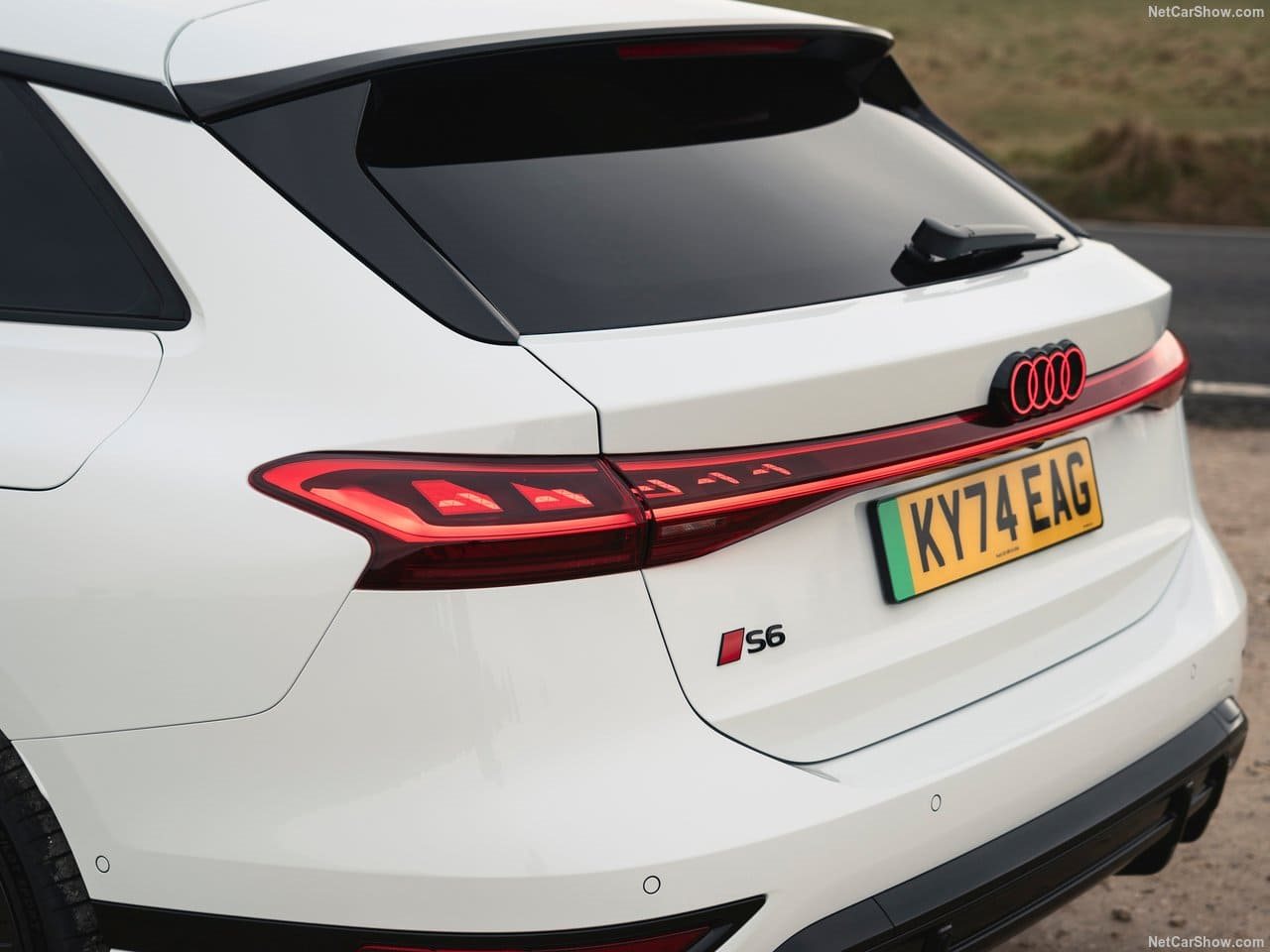 2025 - AUDI S6 AVANT E-TRON UK VERSION, foto 150