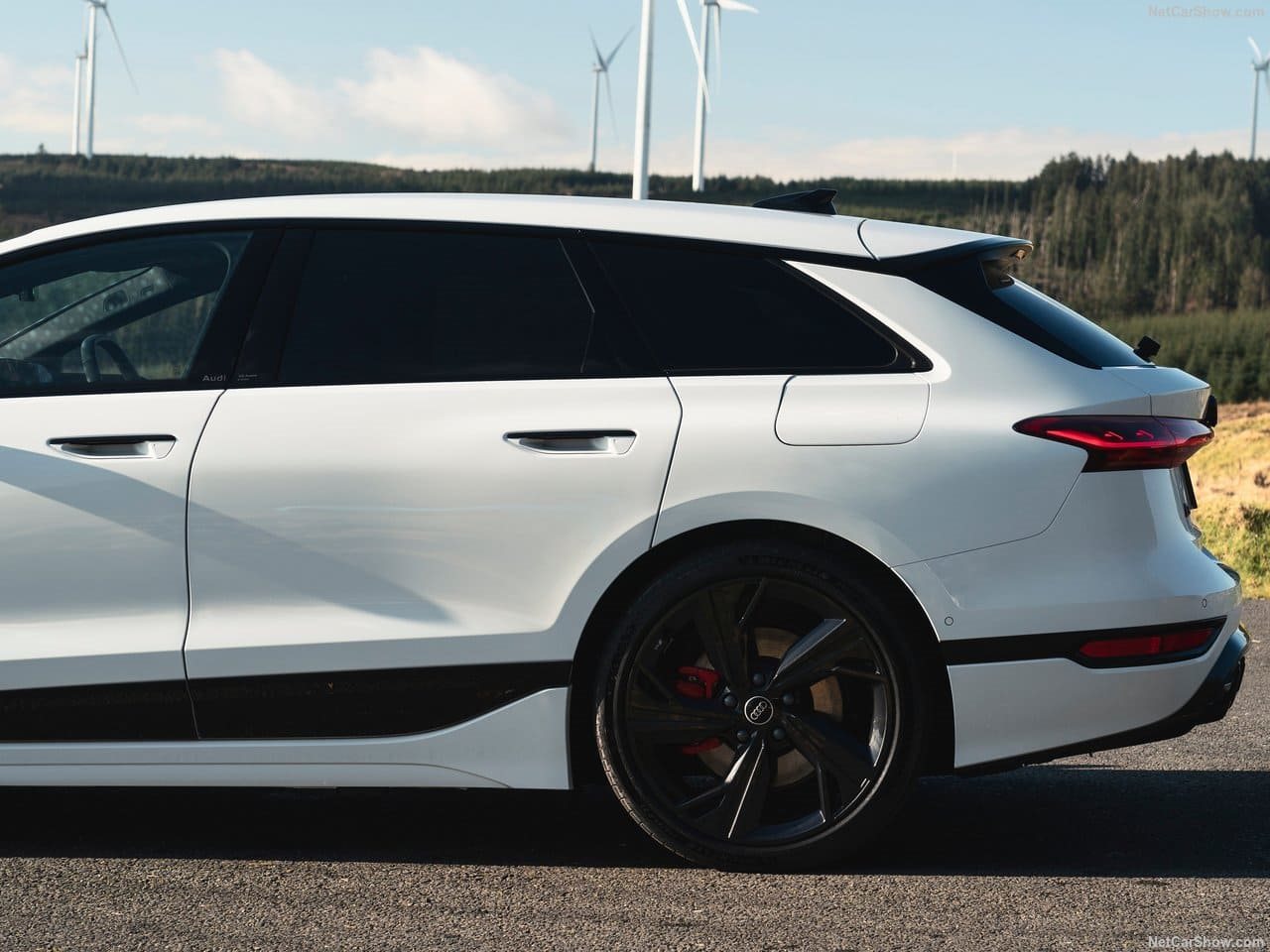 2025 - AUDI S6 AVANT E-TRON UK VERSION, foto 153