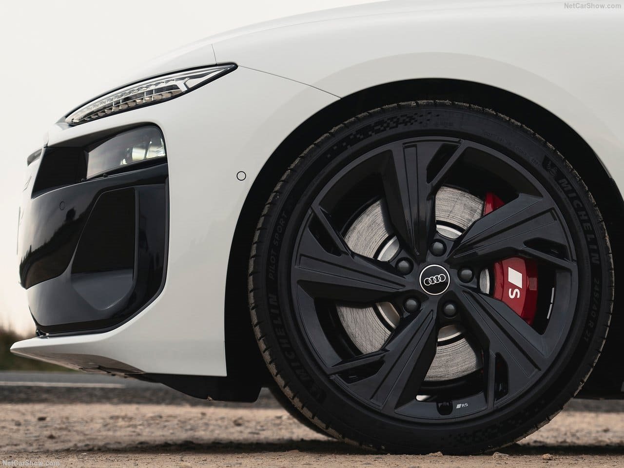 2025 - AUDI S6 AVANT E-TRON UK VERSION, foto 157