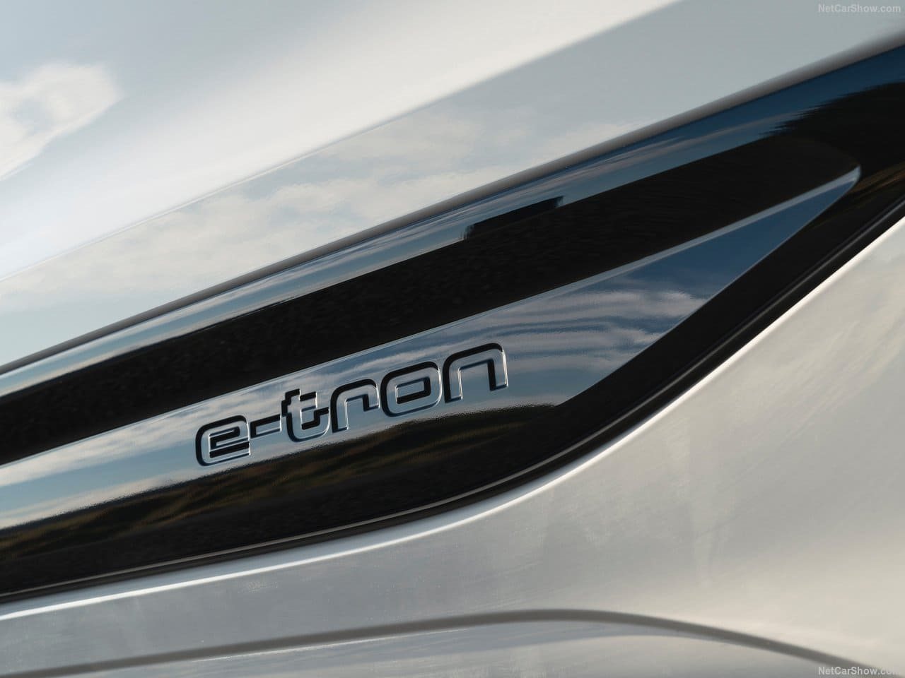 2025 - AUDI S6 AVANT E-TRON UK VERSION, foto 173