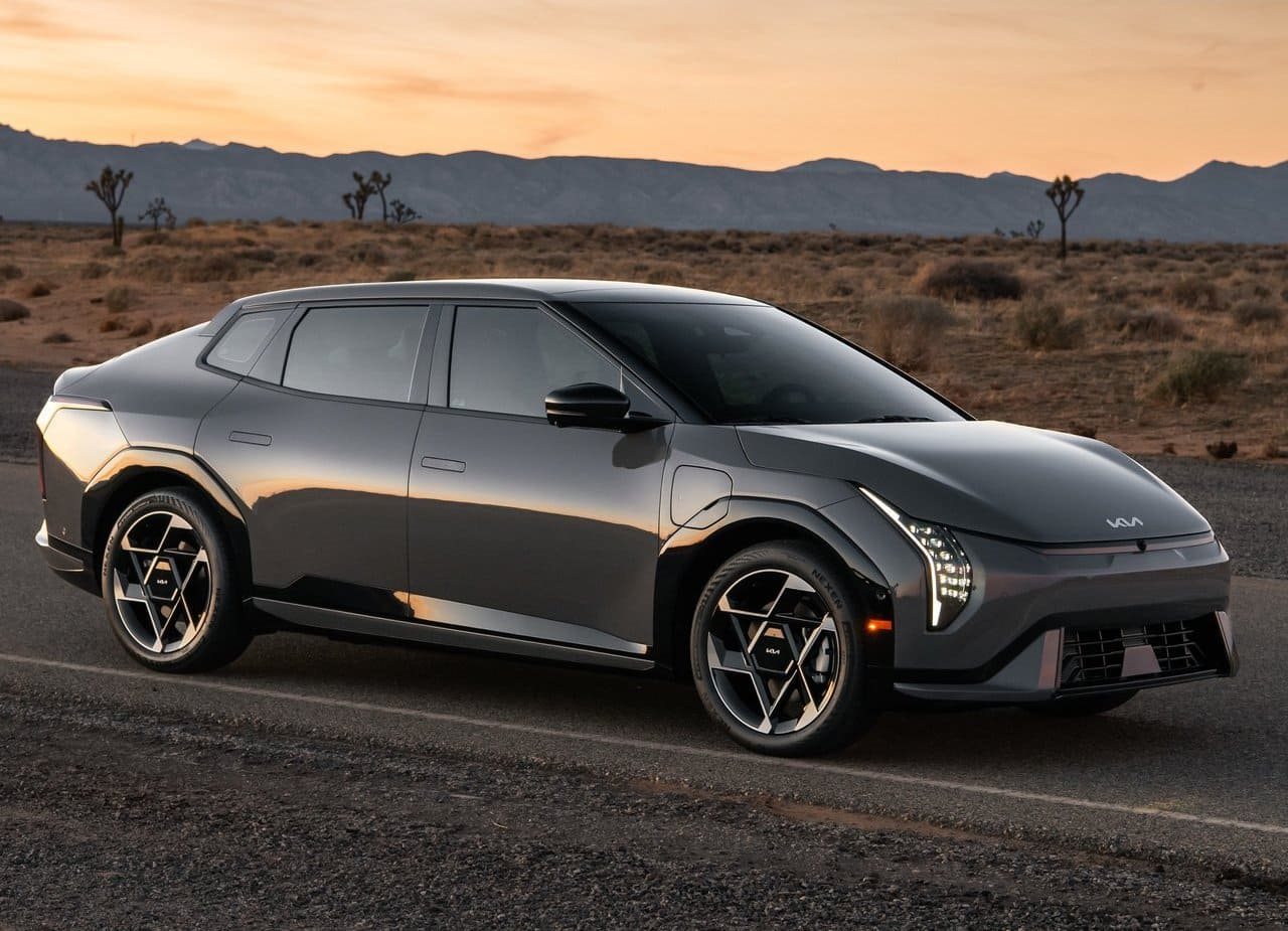 2026 - KIA EV4 SEDAN FASTBACK US VERSION, foto 2