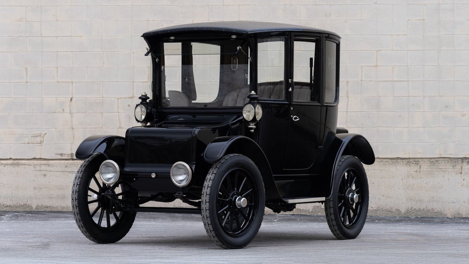 1917 - RAUCH & LANG ELECTRIC JX7 BROUGHAM, foto 1