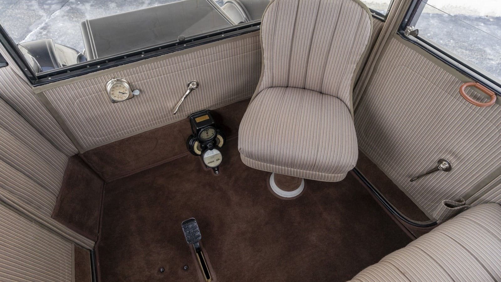 1917 - RAUCH & LANG ELECTRIC JX7 BROUGHAM, foto 4