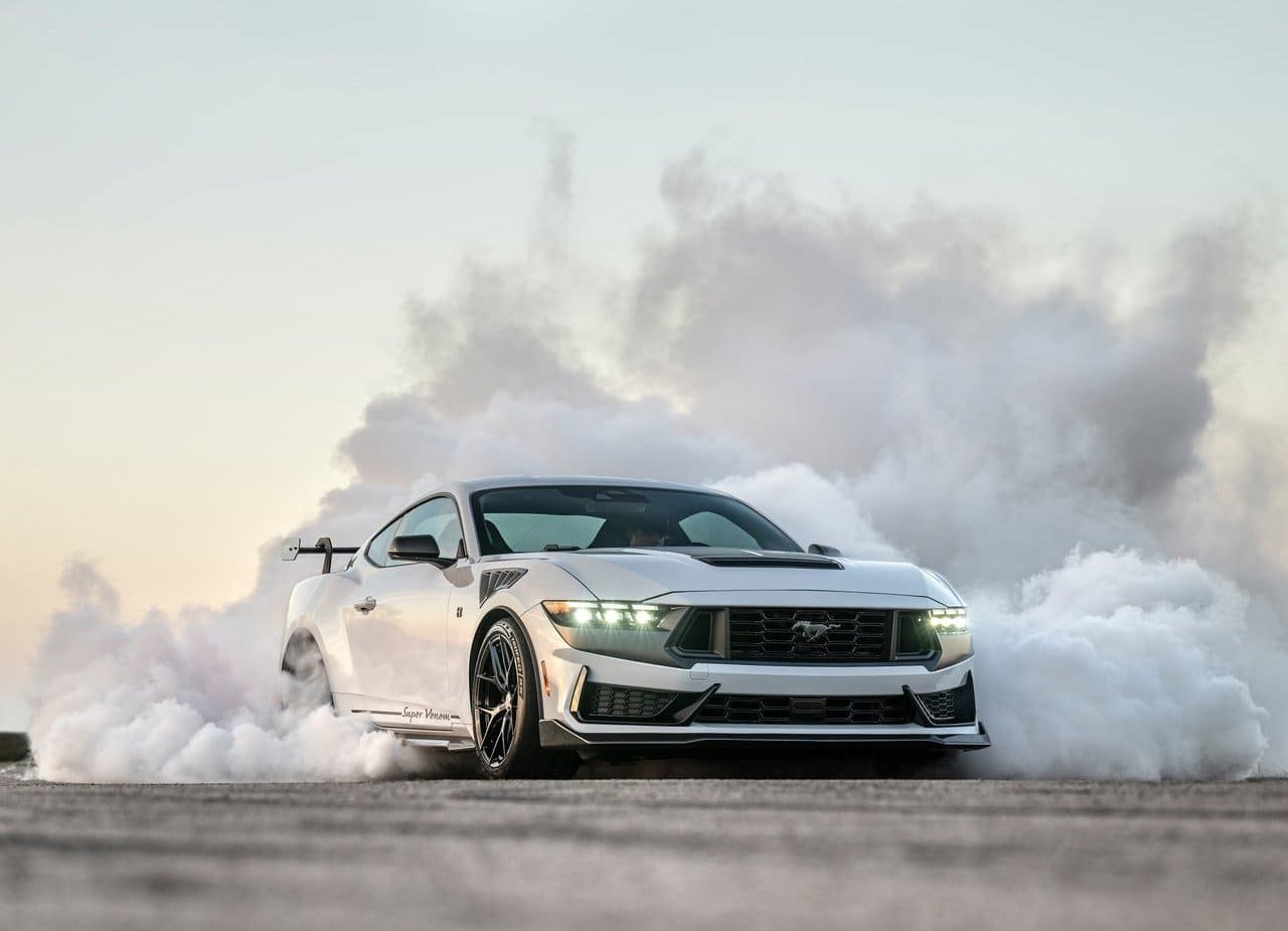 FORD MUSTANG DARK HORSE SUPER VENOM BY HENNESSEY, foto 1