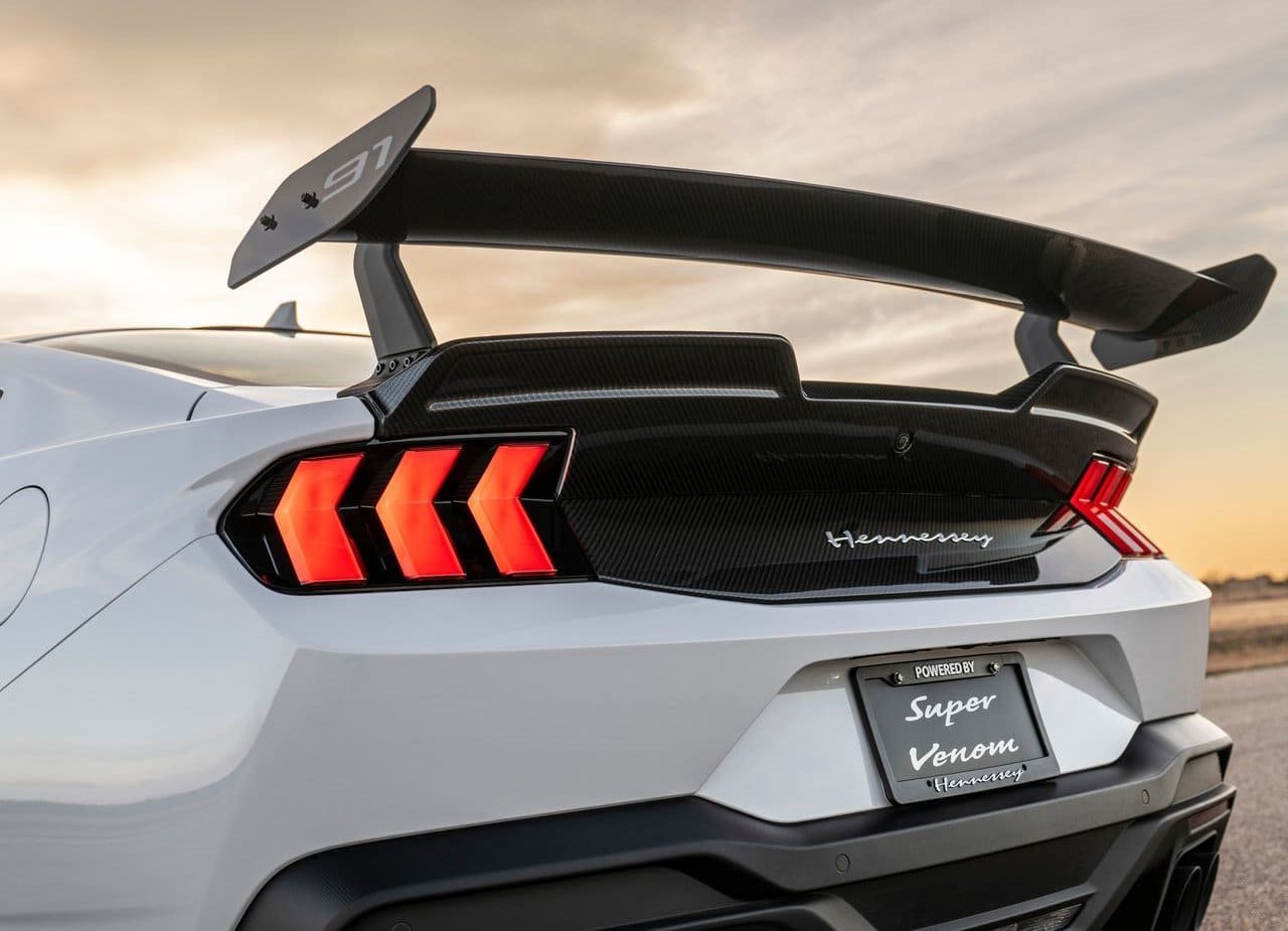 FORD MUSTANG DARK HORSE SUPER VENOM BY HENNESSEY, foto 12