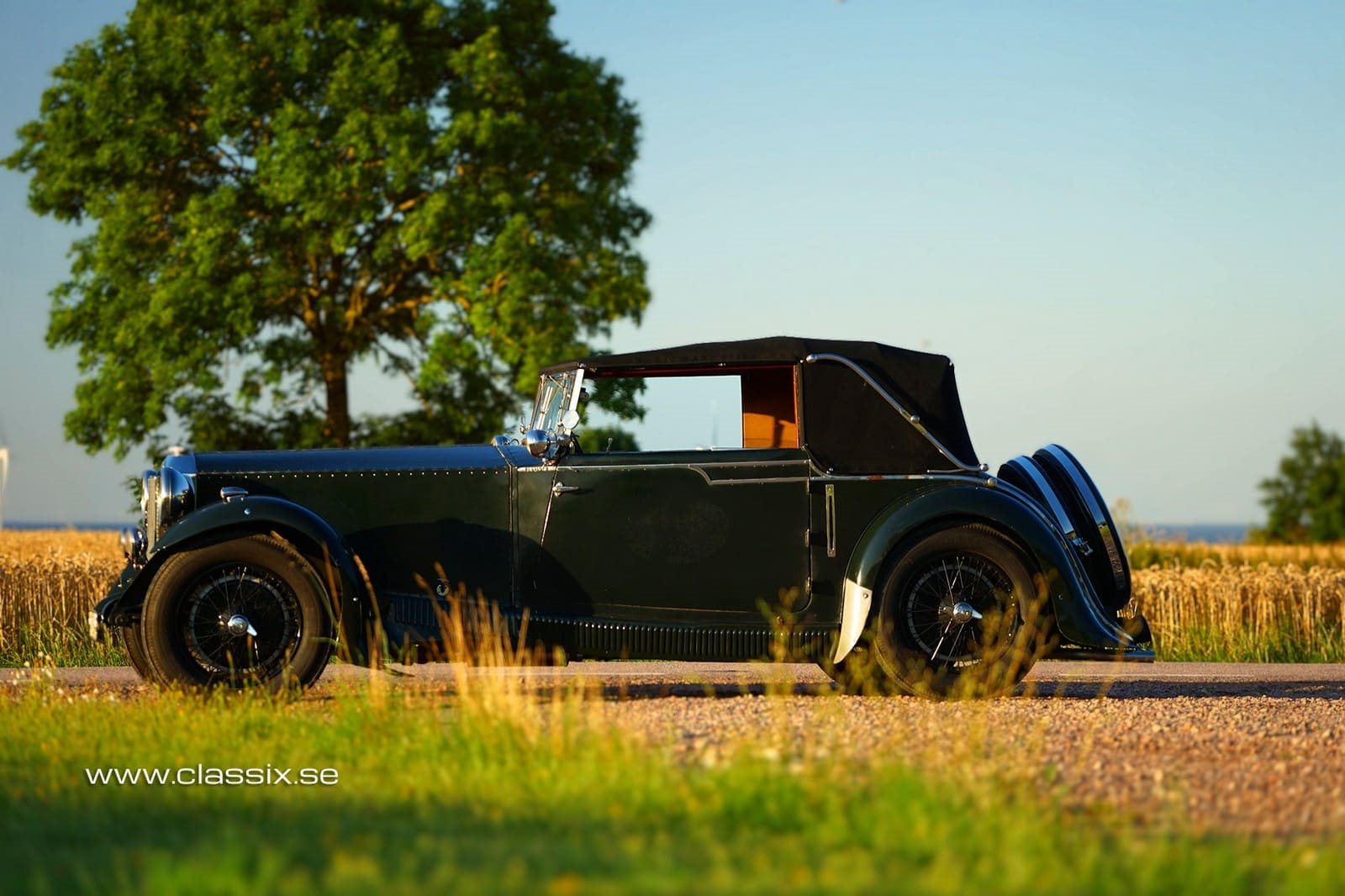 1932 - INVICTA 3 LITRE SALMONS & SONS CABRIOLET, foto 4
