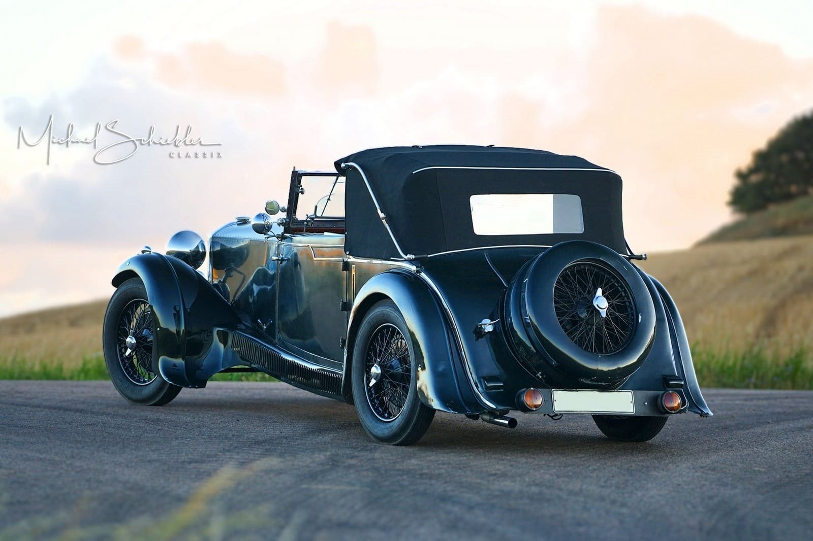 1932 - INVICTA 3 LITRE SALMONS & SONS CABRIOLET, foto 30