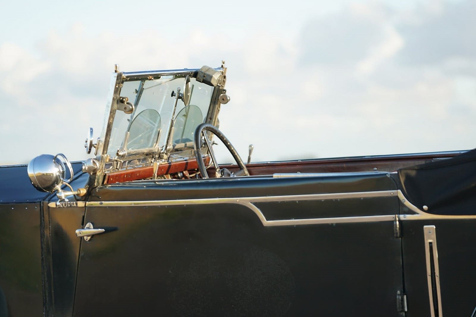 1932 - INVICTA 3 LITRE SALMONS & SONS CABRIOLET, foto 36
