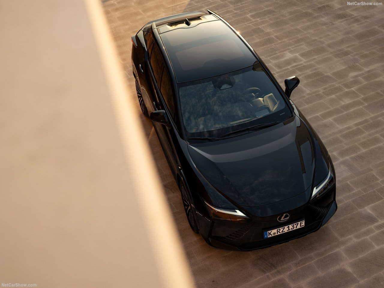 LEXUS RZ, foto 2