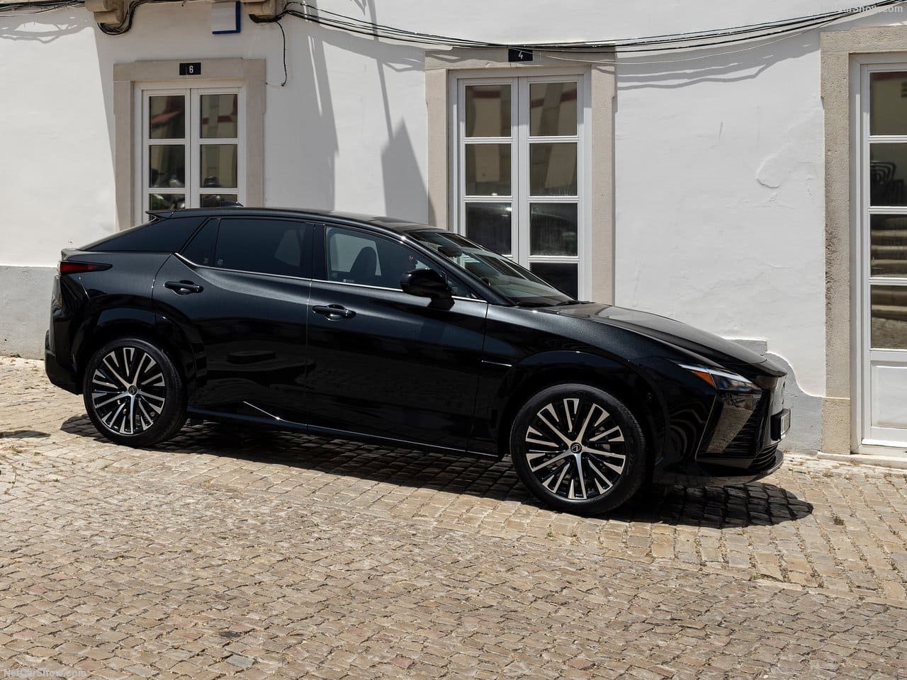 LEXUS RZ, foto 31