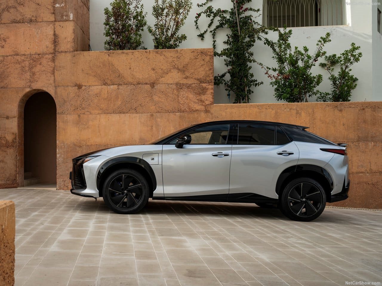 LEXUS RZ, foto 33