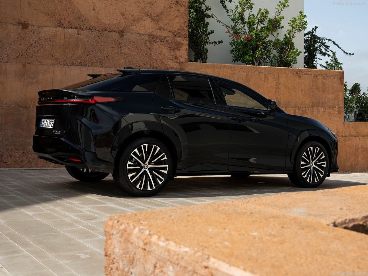 LEXUS RZ, foto 39