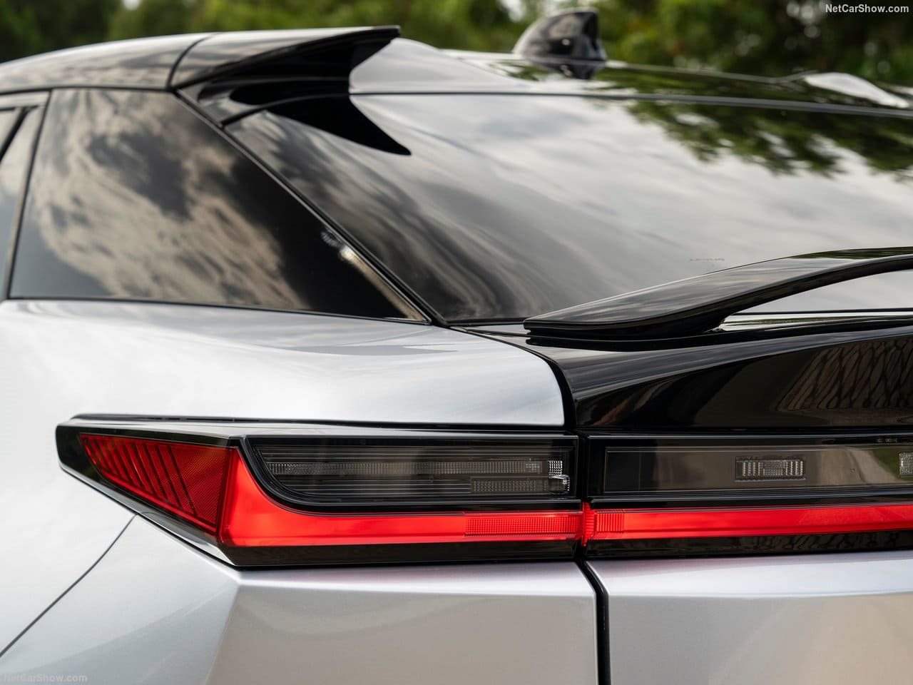 LEXUS RZ, foto 101