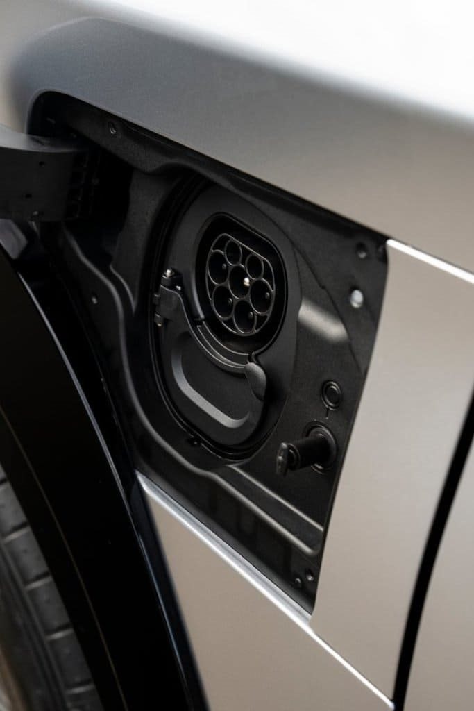 LEXUS RZ, foto 124