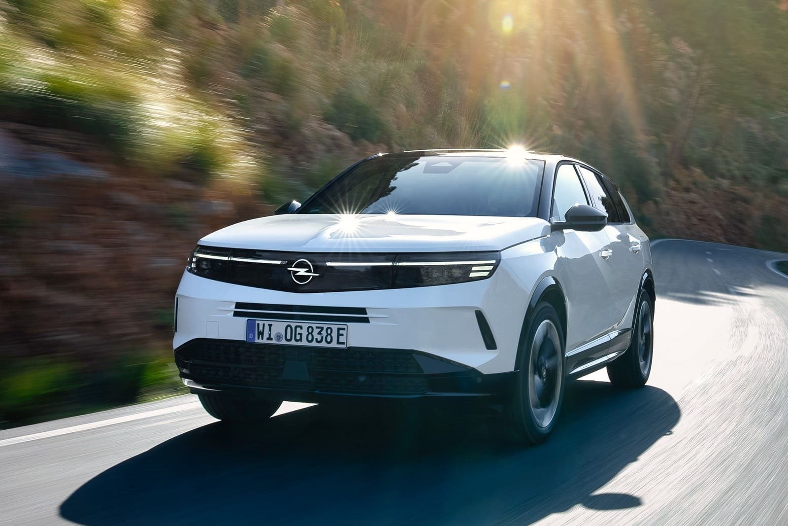 2025 - OPEL GRANDLAND PHEV WHITE, foto 1