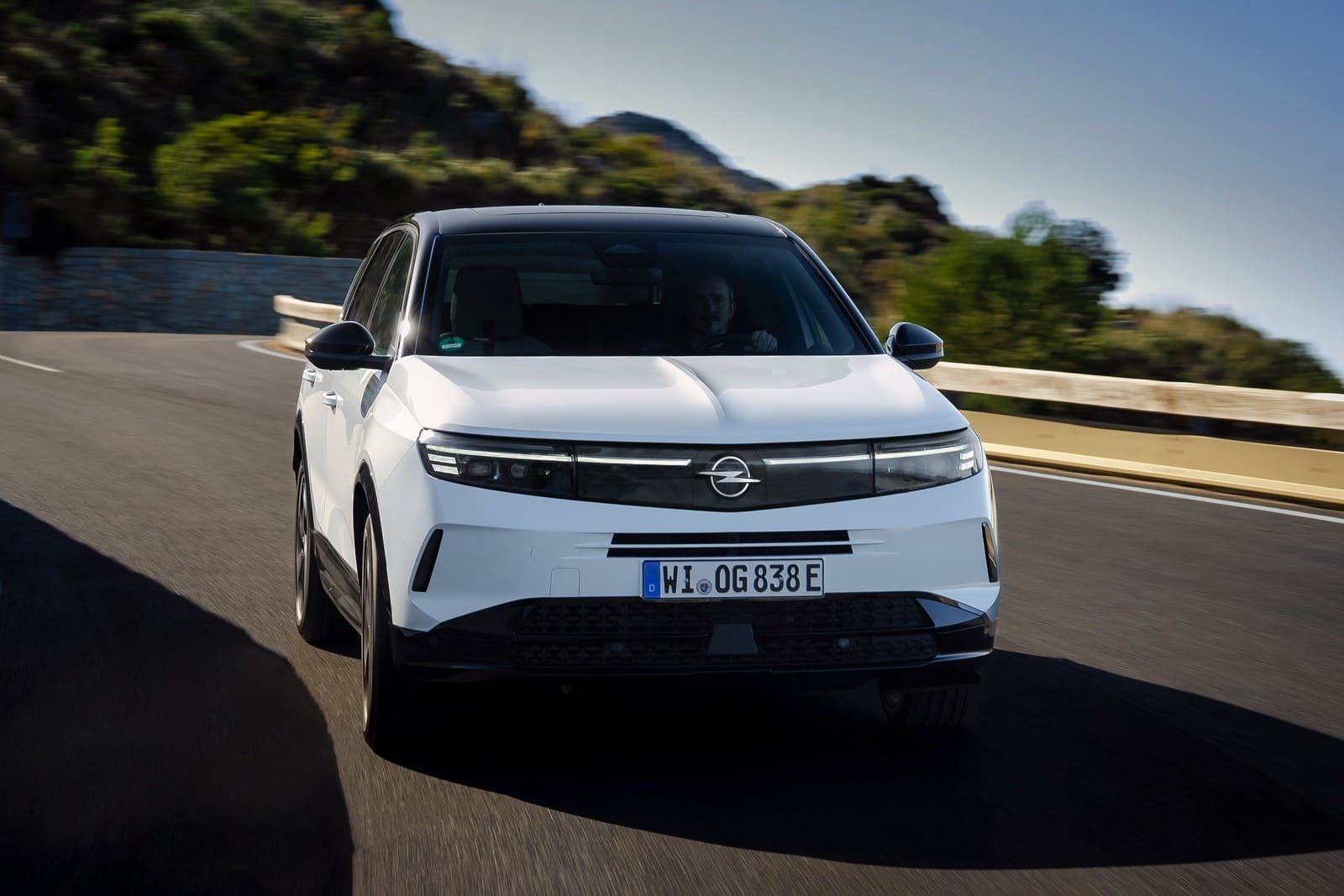 2025 - OPEL GRANDLAND PHEV WHITE, foto 5