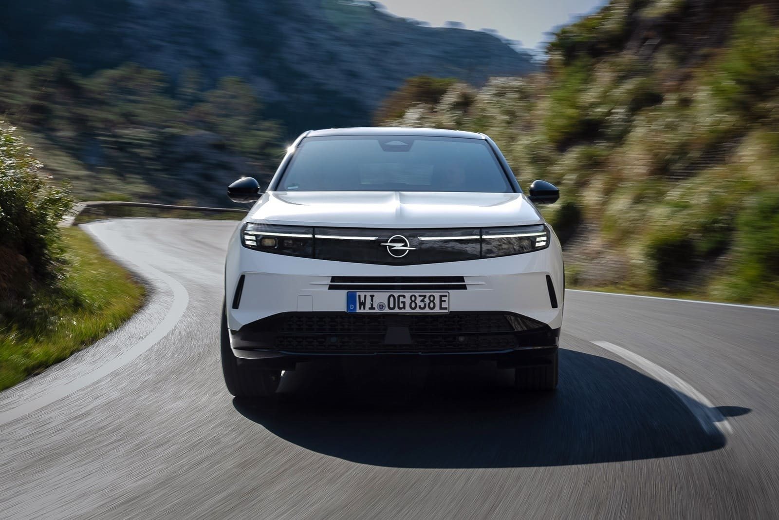 2025 - OPEL GRANDLAND PHEV WHITE, foto 6