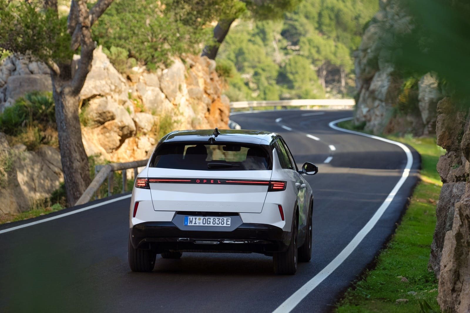 2025 - OPEL GRANDLAND PHEV WHITE, foto 9