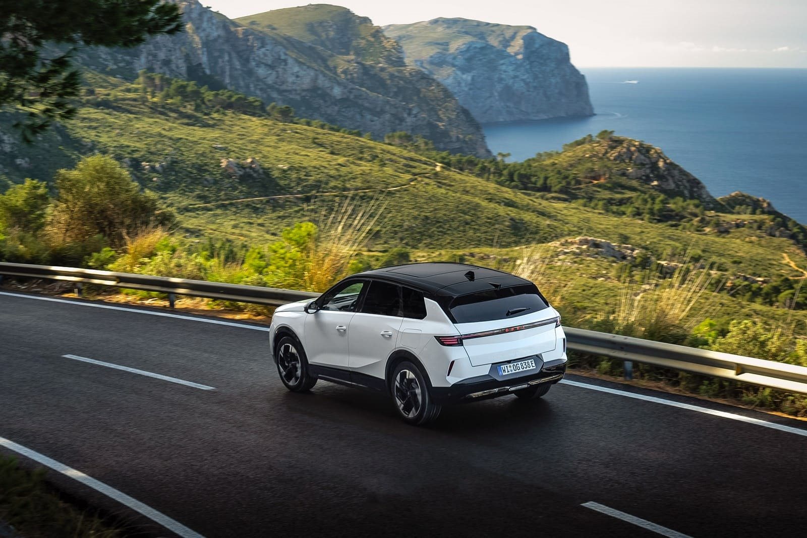 2025 - OPEL GRANDLAND PHEV WHITE, foto 12