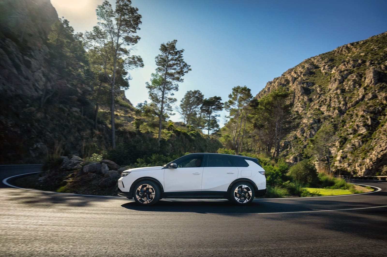 2025 - OPEL GRANDLAND PHEV WHITE, foto 16