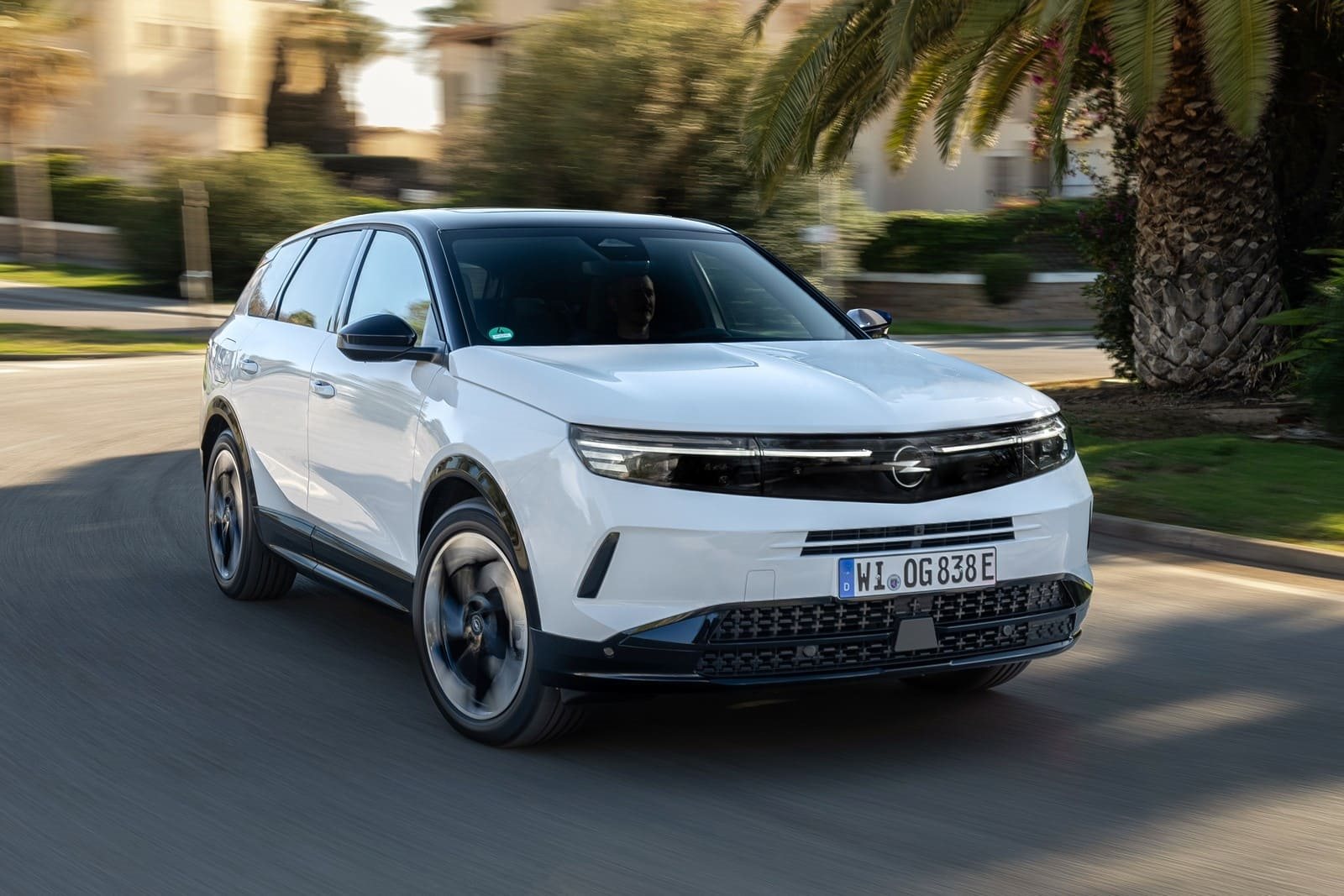 2025 - OPEL GRANDLAND PHEV WHITE, foto 19