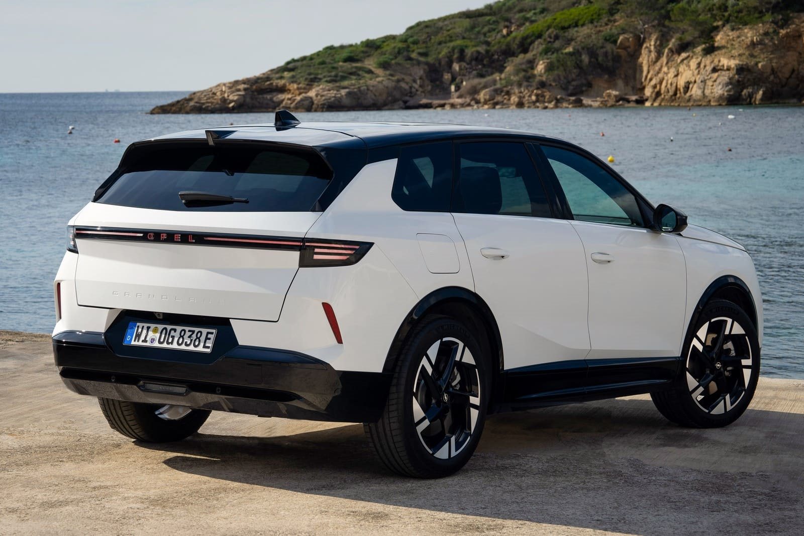 2025 - OPEL GRANDLAND PHEV WHITE, foto 24