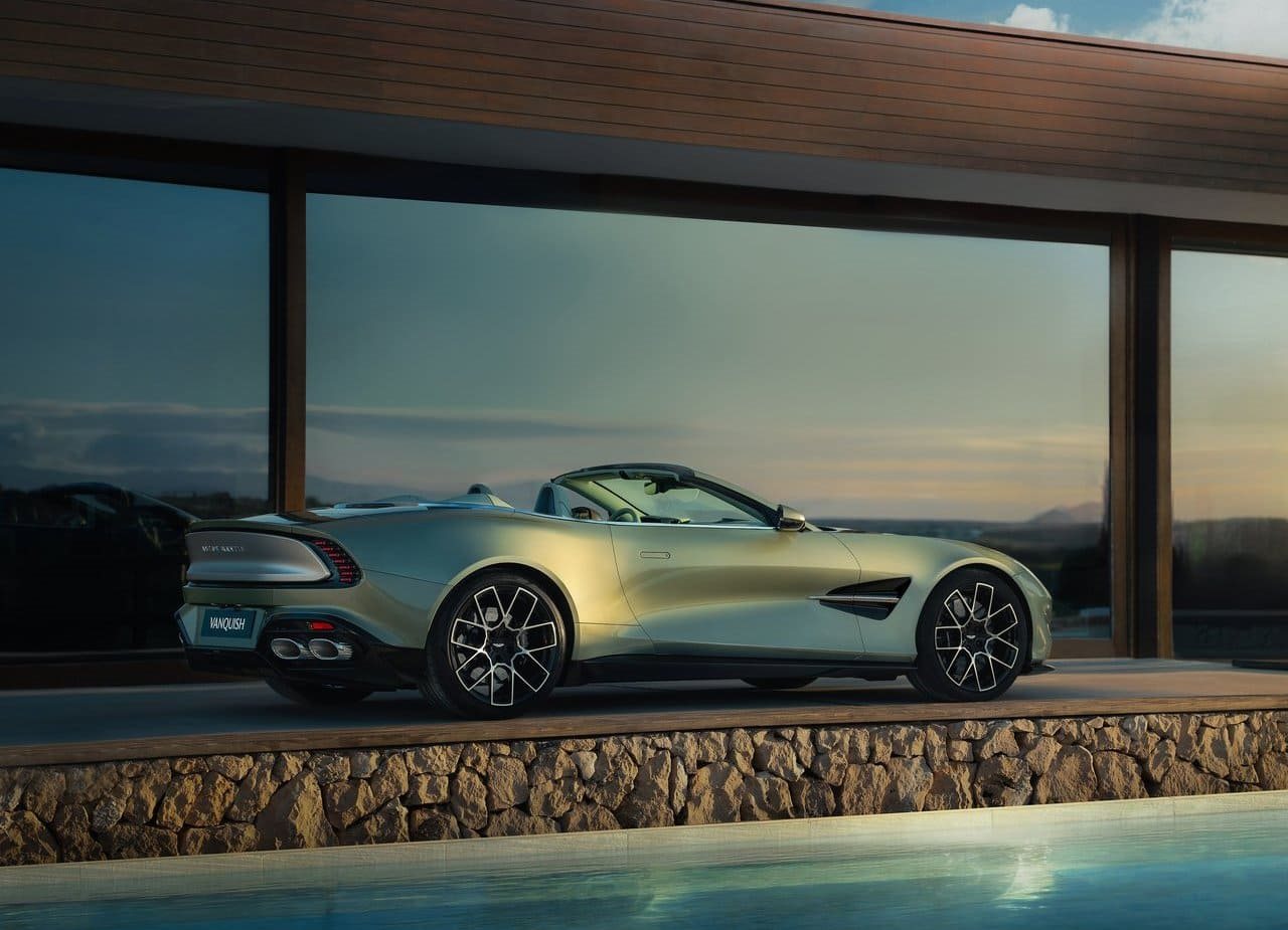 2026 - ASTON MARTIN VANQUISH VOLANTE, foto 4