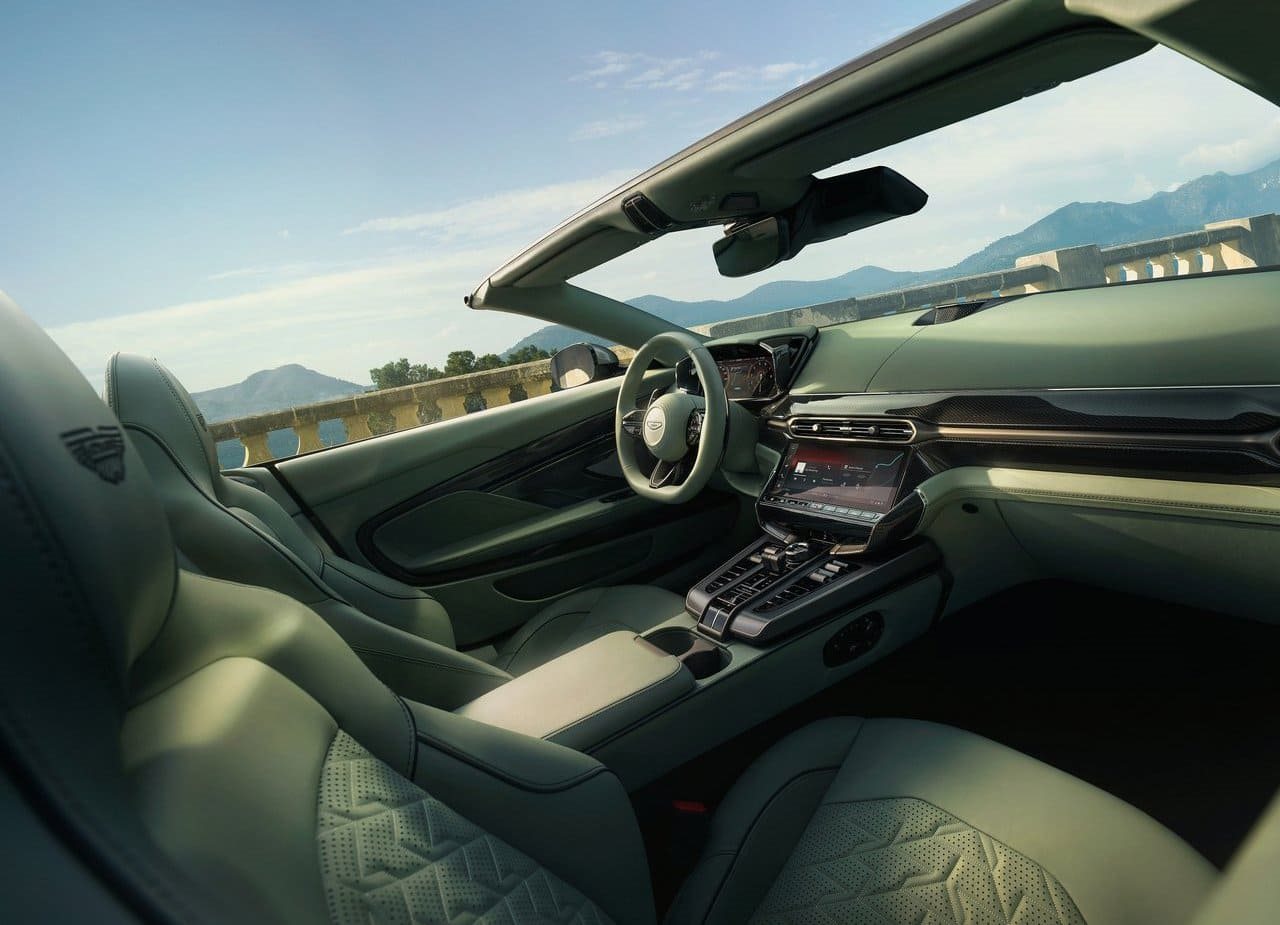 2026 - ASTON MARTIN VANQUISH VOLANTE, foto 11