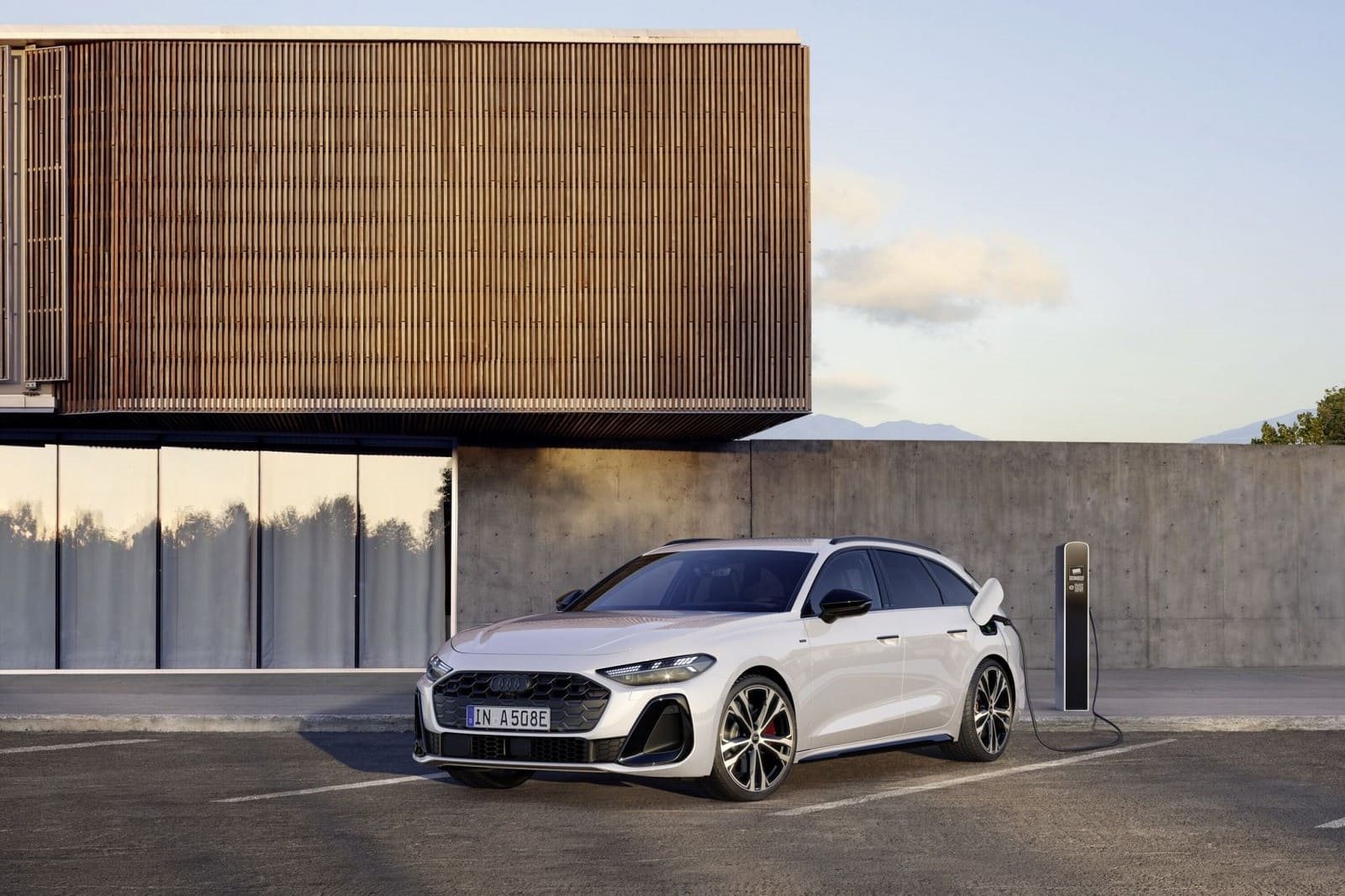 2025 - AUDI A5 E-HYBRID QUATTRO, foto 1