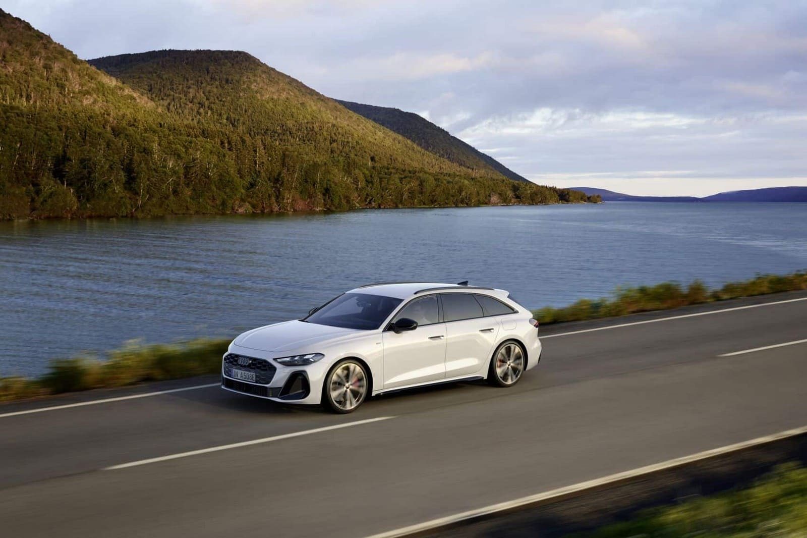2025 - AUDI A5 E-HYBRID QUATTRO, foto 4